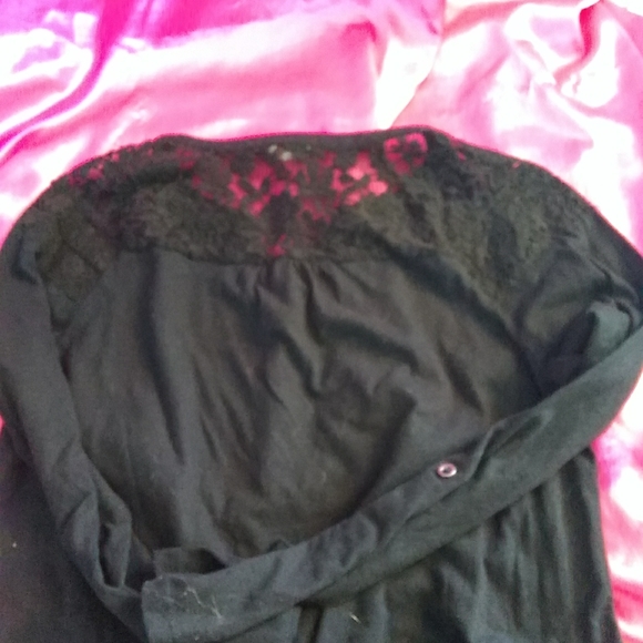 Long sleeve black shirt with lace detail - Picture 2 of 4